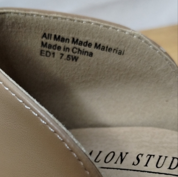 NWOT Salon Studio women's size 7.5w flats shoes - Picture 6 of 6